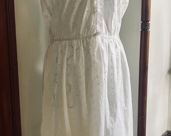 Vintage White 1970s Button Front Sun Dress