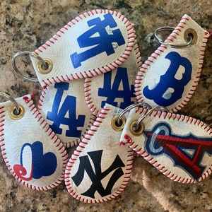 Handbemalte Schlüsselanhänger aus offiziellen MLB/MILB Baseballs