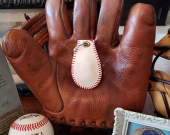 Porte-clés de baseball fabriqué à partir de balles de baseball professionnelles légèrement usagées