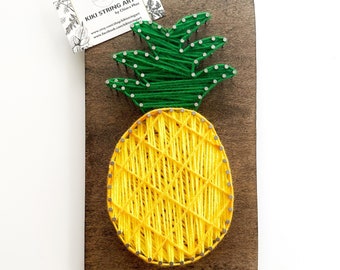 Pineapple string art, pineapple decor, Pineapple art, Pineapple wood sign, pineapple wall art, summer decor, Hawaii home decor, island decor