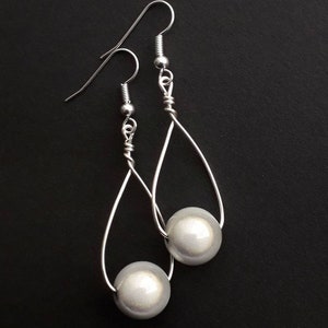 Miracle Swing Bead Earrings