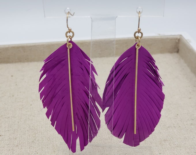 Beautiful feather earring