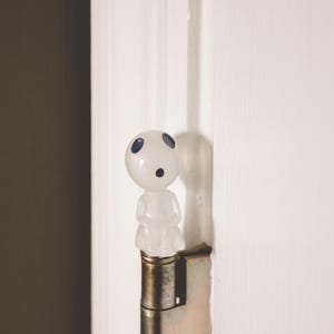 Kodoma (forest spirit) Hinge Topper