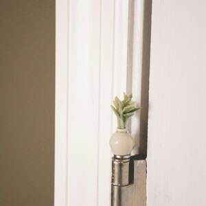 Miniature Foliage Leaves in Yellow Ceramic Vase Magnetic Hinge Topper