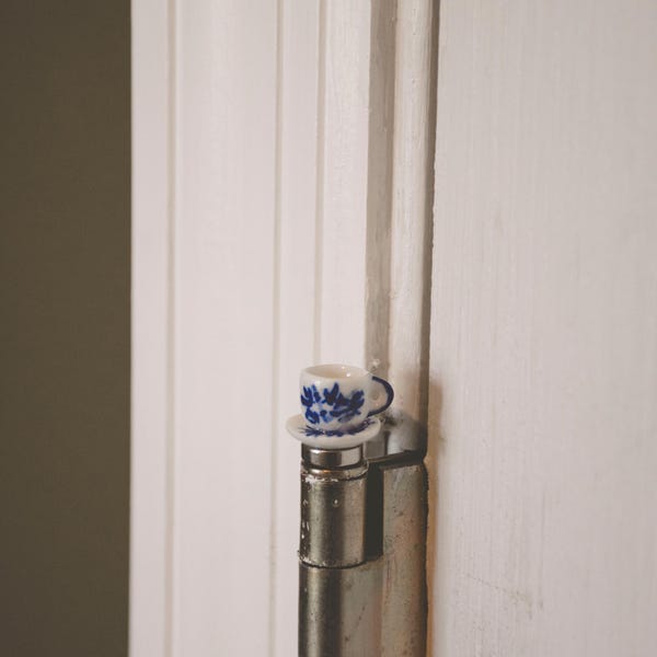 Ceramic Blue Flower Teacup Hinge Topper