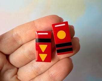 Modern Acrylic Resin Coated Bath Token Earring Studs