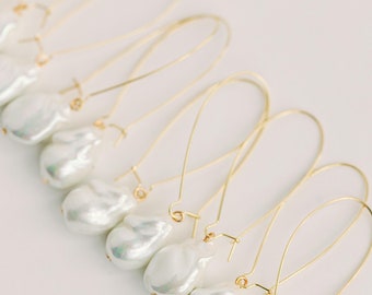 Natural Pearl Minimalist Threader Earrings