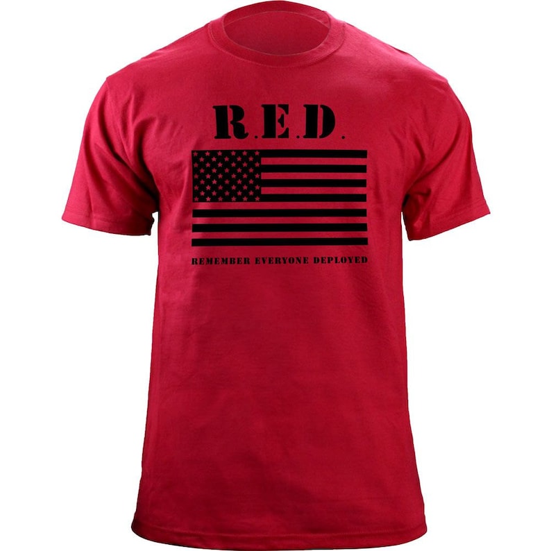 Camiseta original con la bandera roja del viernes "Remember Everyone Deployed" imagen 1