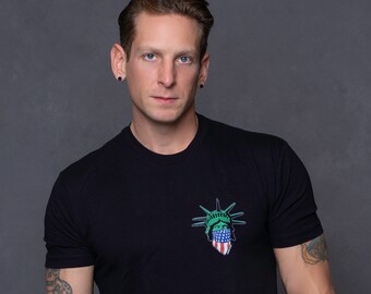 Statue of Liberty Bandana Left Chest T-shirt