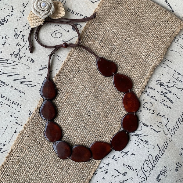 Brown beaded statement necklace Tagua jewelry for weddings Spring fashion trends Simple unusual collar Single layer bib collar bridesmaids