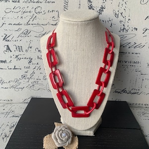 Red chunky chain link necklace Tagua jewelry Oversized bead Geometric statement bib necklace Interlocking Mother's day gifts Summer fashion