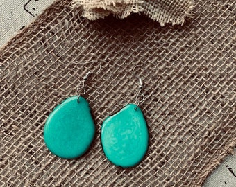 Pendientes verde turquesa Pendientes Tagua Joyería ecológica Ecuador hecho a mano Joyería personalizada para mujeres Declaración cuelga y suelta Aspecto primaveral