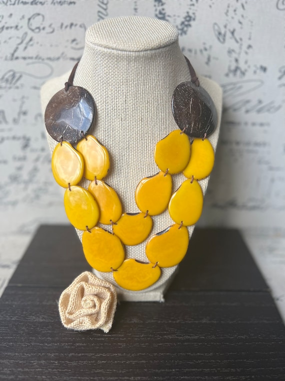 Collar llamativo amarillo Joyería de tagua Collar de cuentas de