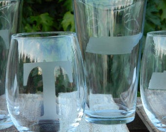 State of Tennessee Barware; University of Tennessee Glasses ;Smokey Coon Dog Glass Etching; Go Vols Glassware; Knoxville; Rocky Top Barware