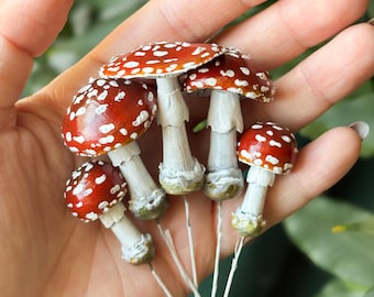 Set of 5 Miniature Resin Amanita Mushrooms 3–4 cm – Realistic Fall Wreath Decoration, Miniature Mushrooms