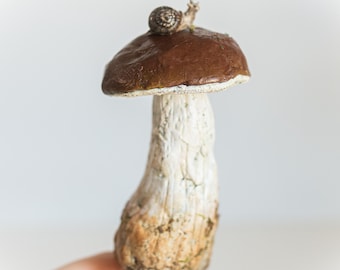 Set of 3 Porcini mushrooms with SNAIL - with stick - decoration for terrarium plants for terrarium plants, realistic mushrooms