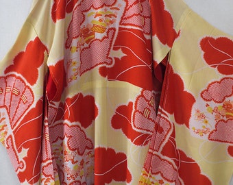 secondhand juban, Japanese vintage naga-juban for woman, garment worn under kimono, antique, yellow, orange, folding fan