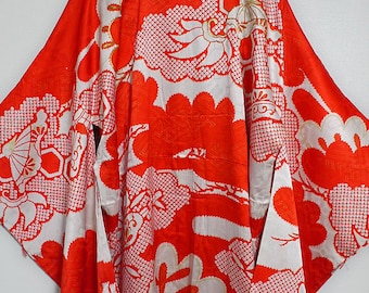 secondhand juban, worn garment under kimono, Japanese vintage juban for woman, red, silk, pine tree