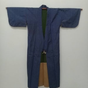 Vintage Japanese Kimono Striped Design/ Silk Fabric/ Long Sleeve Kimono/ Size M