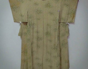 Vintage Japanese Kimono Delicate Feminine Flowers/ Silk Fabric/ Long Kimono/ Size M