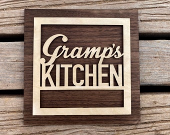 Gramp's Kitchen Sign for Your Opa - Regalo del Día del Padre - Father Grandfather Gift - Kitchen Sign - Una señal que a tus Gramps les encantará