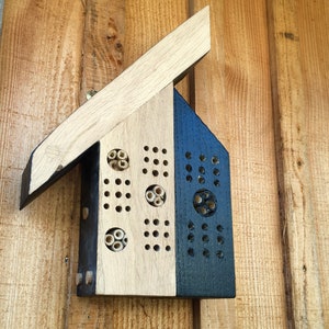 Reclaimed Oak Bee Hotel image 9