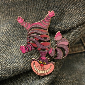 Alice in Wonderland's Cheshire Cat Head Stand Pin Hard Enamel/Glitter Variant image 10