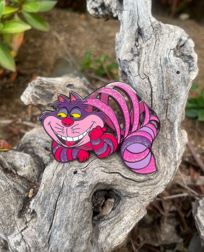 Alice in Wonderland's Cheshire Cat I'm not all there myself Pin Hard Enamel/ Glitter Variant image 1