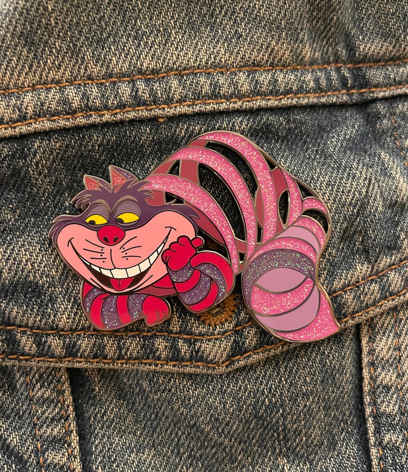Alice in Wonderland's Cheshire Cat I'm not all there myself Pin Hard Enamel/ Glitter Variant image 2