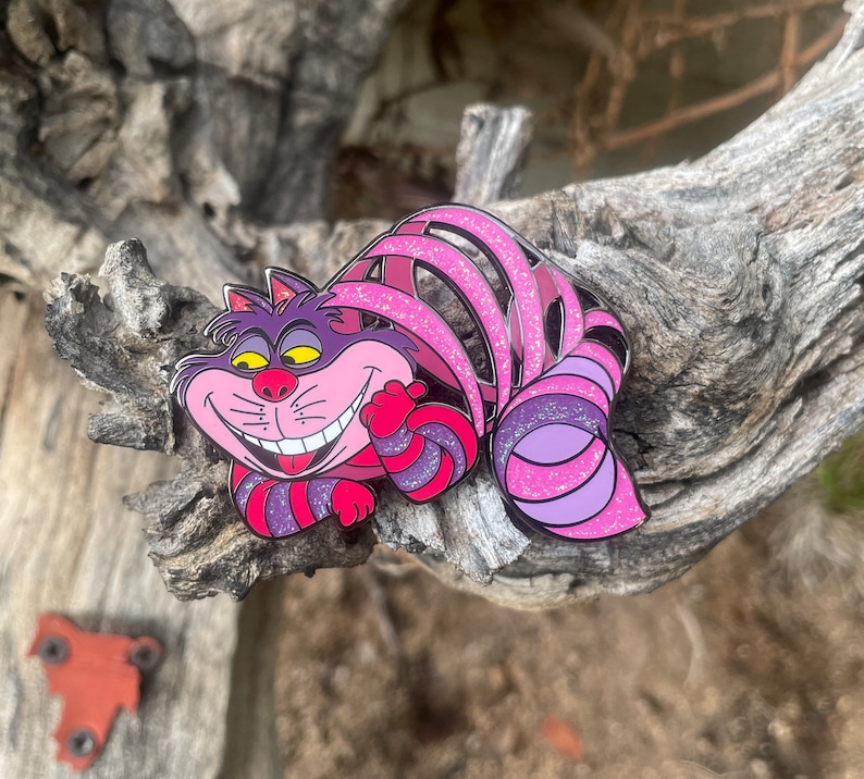 Alice in Wonderland's Cheshire Cat I'm not all there myself Pin Hard Enamel/ Glitter Variant image 4