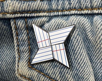 Kompositionsbuch Schultage Nostalgischer Ninja Star Hard Enamel Pin