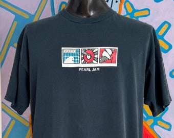 1996 Pearl Jam No Code Era Tour T-Shirt. Made in USA - Size L/XL 23" x 29"