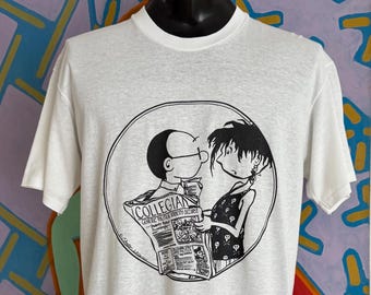 90s Massachusetts Daily Collegian Comic Graphic T-Shirt. Single Stitch. Made in USA - Size Large 22.25” x 27.5”