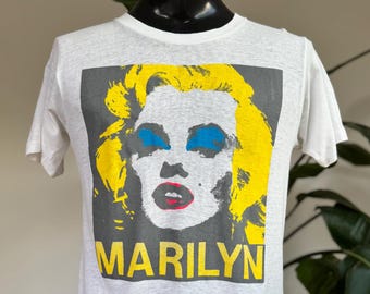80s Marilyn Monroe Andy Warhol Style Pop Art Portrait T-Shirt. Made in USA - Size Medium Long 19.5" x 30.25"
