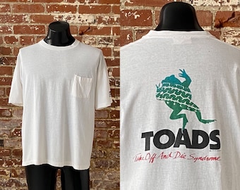 80s Surfer Magazine TOADS Take Off And Die Syndrome Pocket T-Shirt. Vintage 1980s Surfer Magazine Pocket Tee. Made in USA - XL 23" x 28"