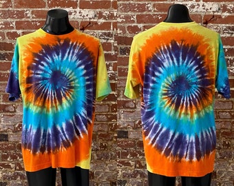 90s Spiral Tie Dye T-Shirt. Vintage 1990s Blue Orange Yellow Conch Spiral Tie Dye Tee. Single Stitch Made In USA - XL 23.5" x 30"