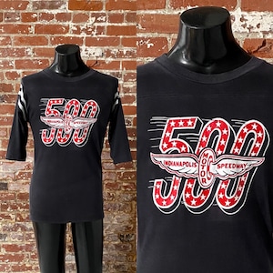 70s Indy 500 Racing T-Shirt. Vintage 1970s Indianapolis Motor Speedway 500 Tee. Single Stitch Sleeve Made in USA - Medium Long 19&quot; x 30&quot;
