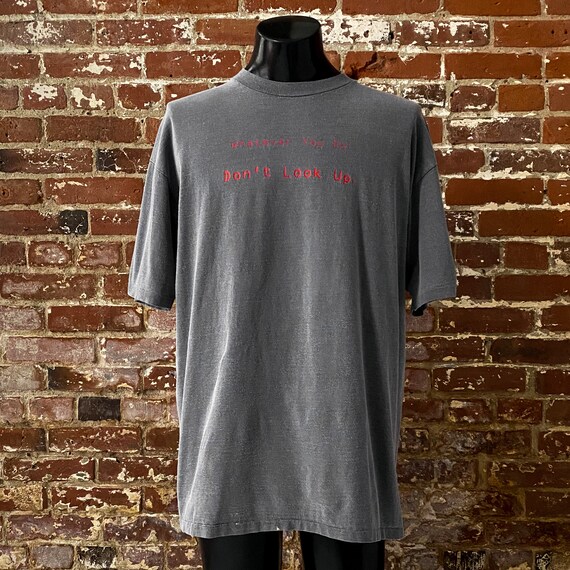 90s Independence Day Movie Promo T-shirt. Vintage 1996 Don't