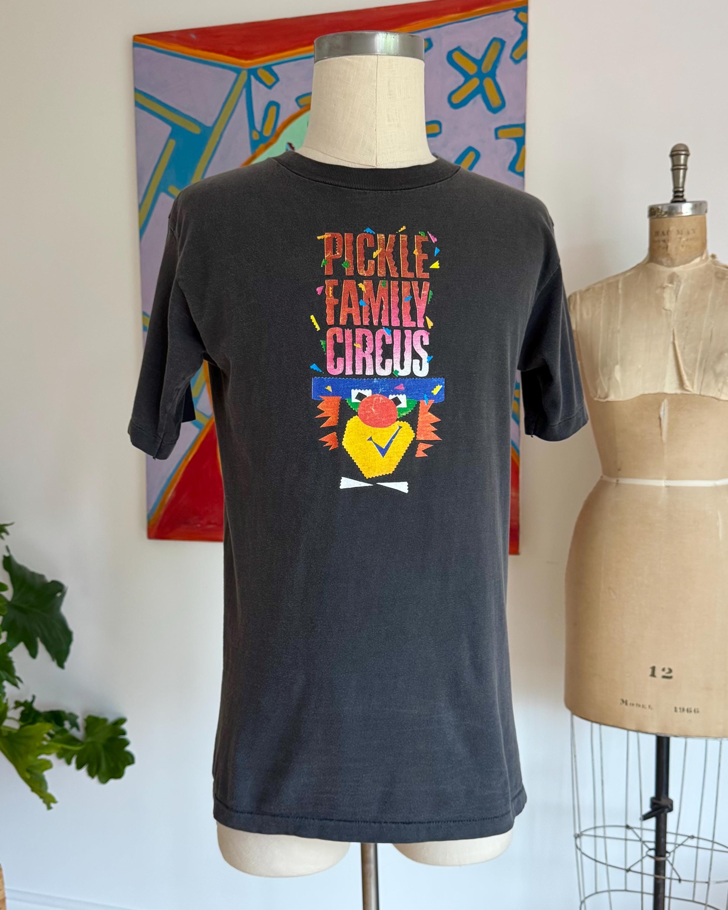 90s Pickle Family Circus Clown Graphic Tee. Vintage 1990s Pickle