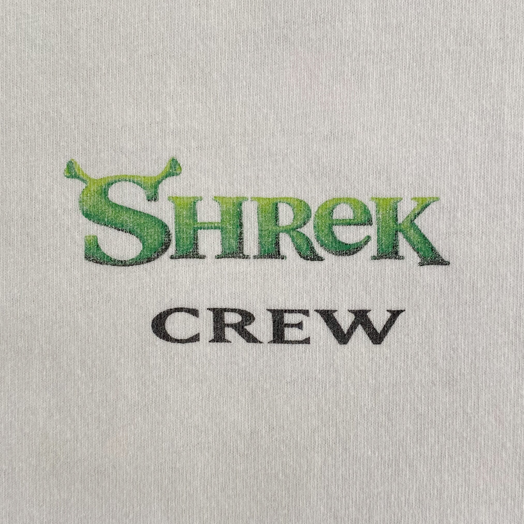2001 Shrek Film Crew Movie Graphic T-shirt. Vintage 00s Shrek 