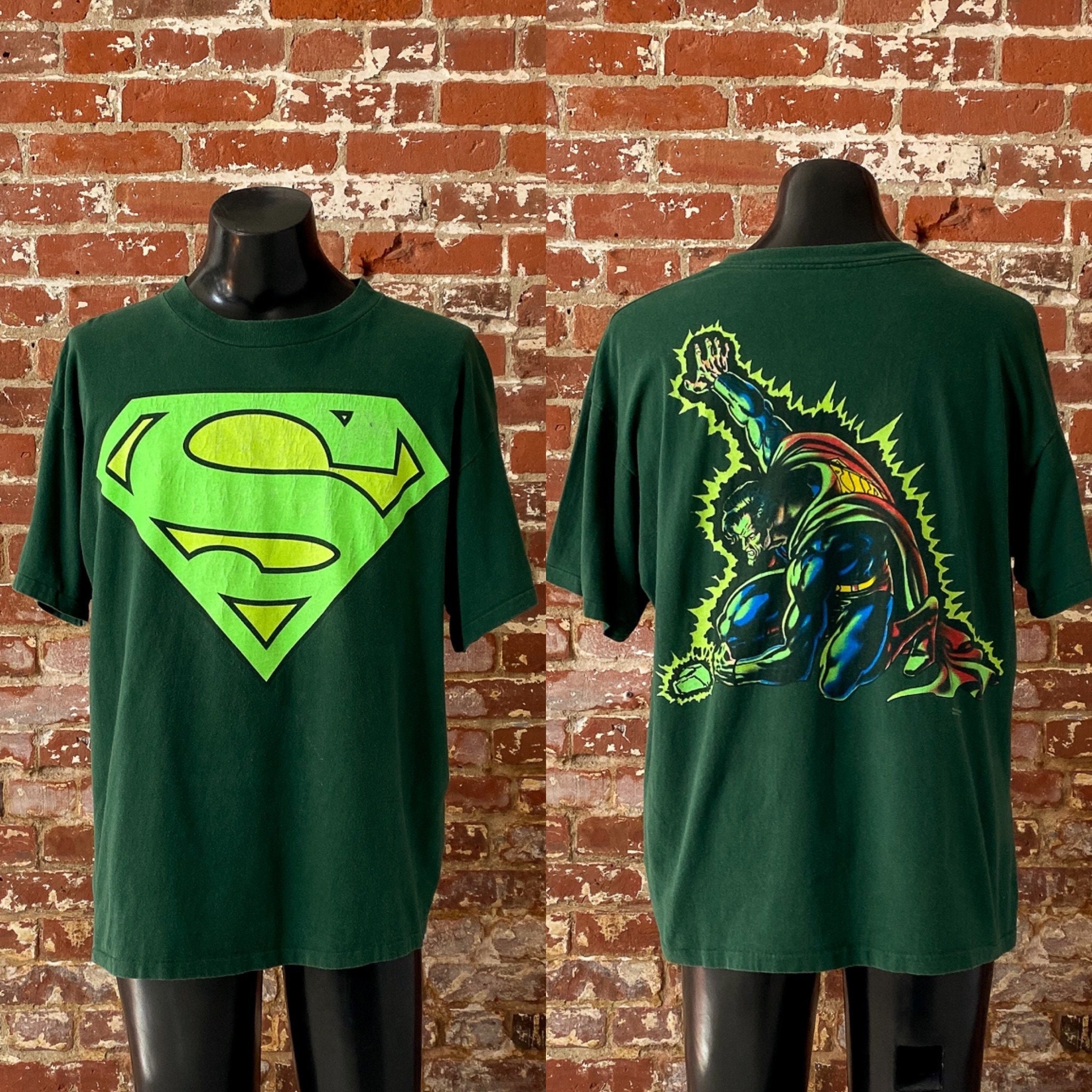 90s Superman Kryptonite Glow in the Dark Tee. Vintage 1997 DC Comics Superman  Kryptonite T-shirt. Made in USA XL 24.75 X 29.5 - Etsy