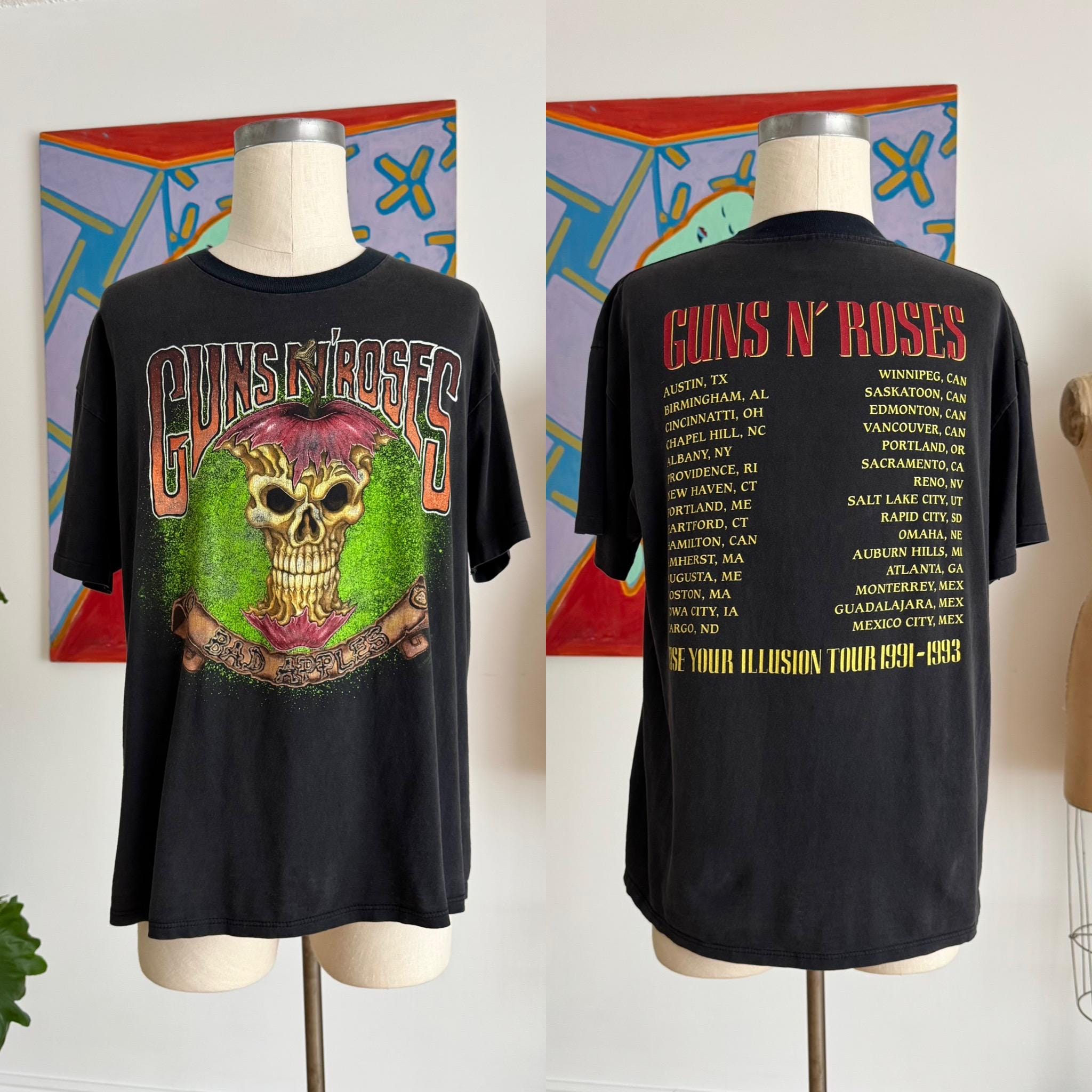 90s Guns N' Roses Use Your Illusion Tour T-shirt. Vintage 1992