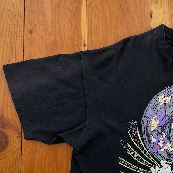 90s Fantasmic! Disney Villains Disneyland Souvenir T-shirt 90s Fantasmic! Disney Villains Disneyland Souvenir T-shirt