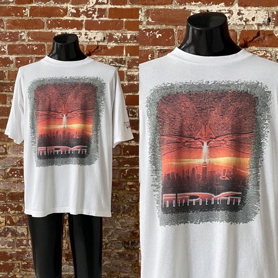90s Independence Day Hollywood Video Movie Rental Promo T-shirt 