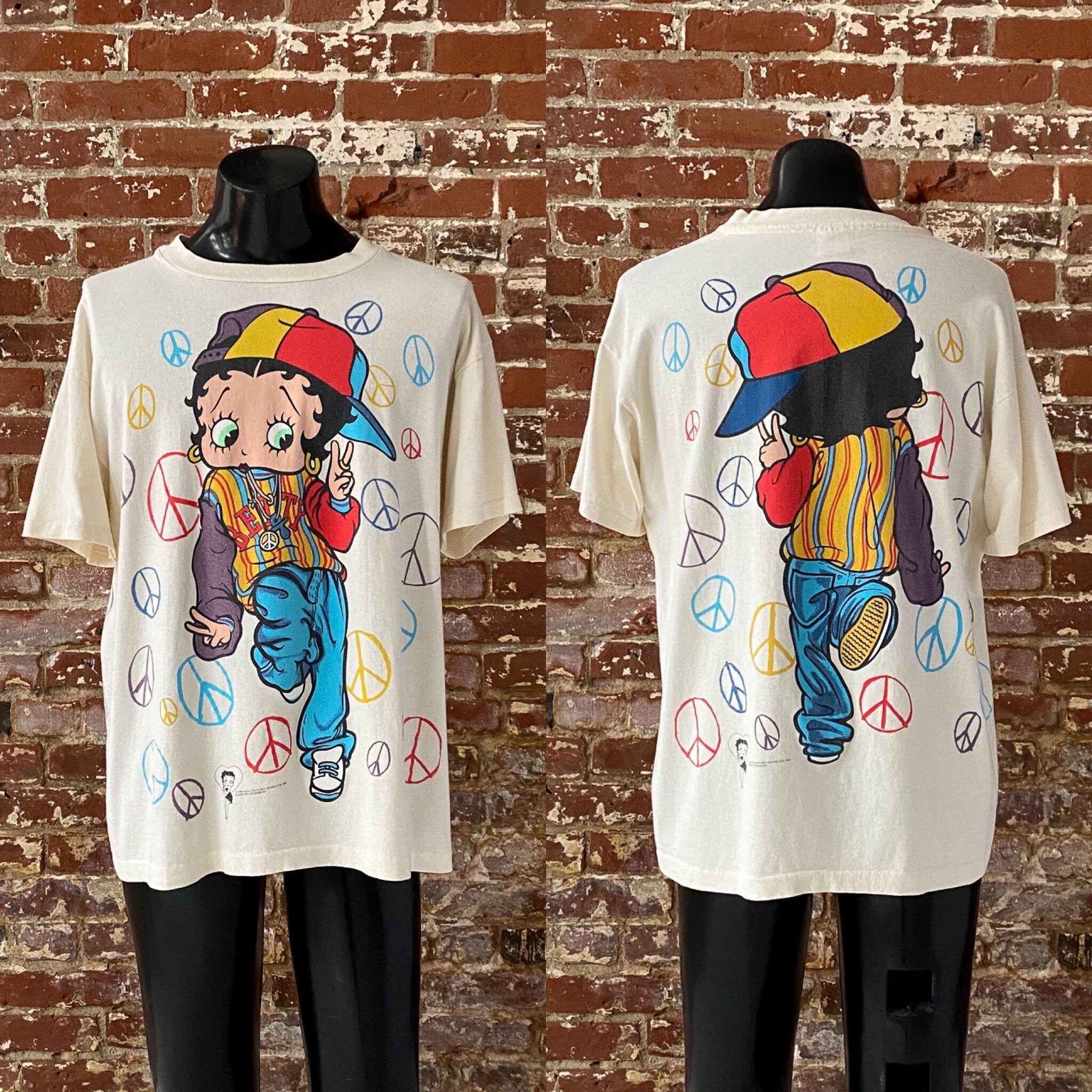 90s Betty Boop Street Style Peace Sign T-Shirt. Vintage 1994