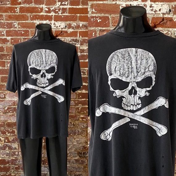 skull art design T-shirt Pullover Hoodie for Sale by GaroAr teeStore