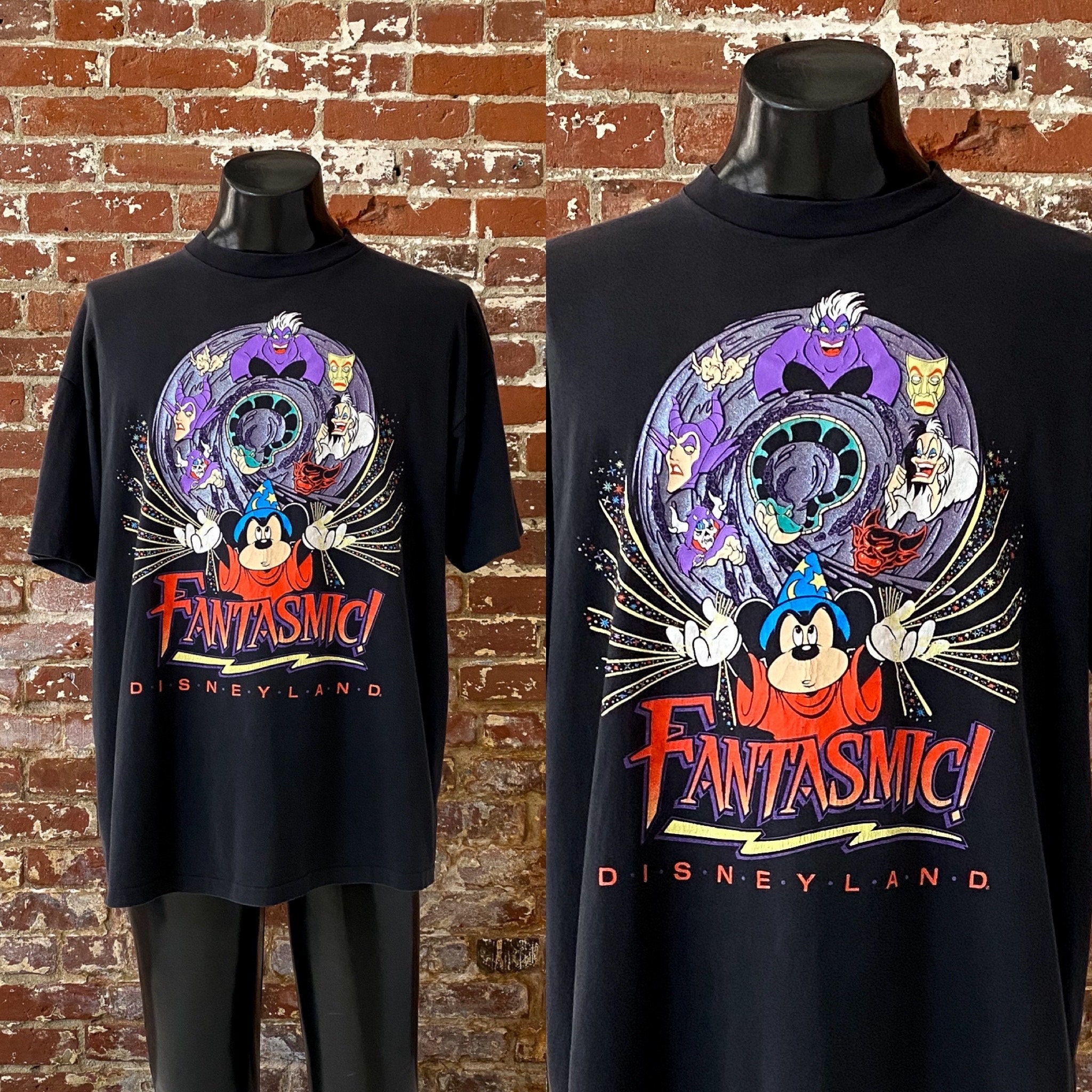 90s Fantasmic! Disney Villains Disneyland Souvenir T-shirt 90s Fantasmic! Disney Villains Disneyland Souvenir T-shirt