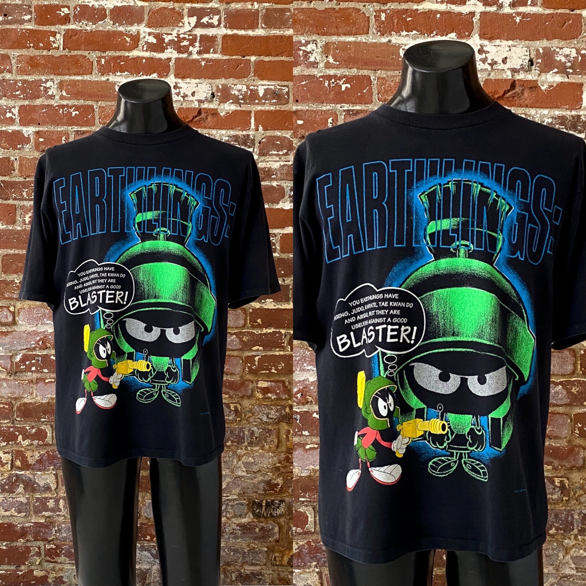 90s Marvin the Martian Earthlings T-shirt. Vintage 1993 Warner 