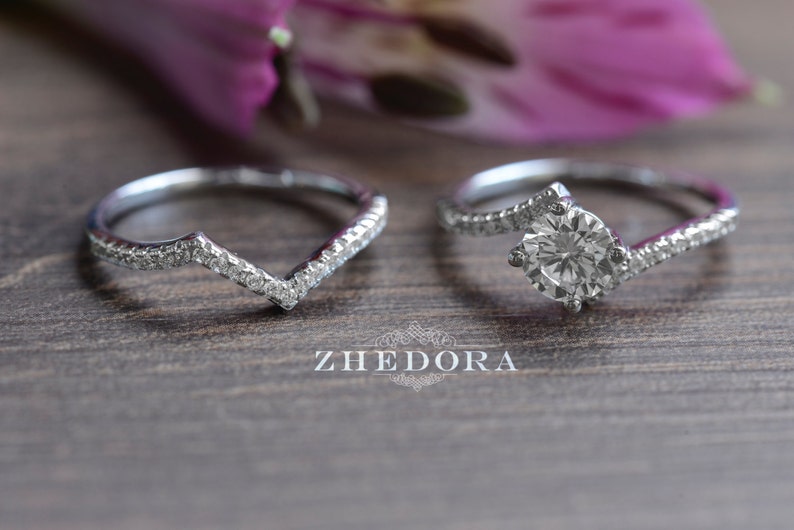 Wedding Set 1.5 CT Center Round Cut Engagement Ring Sterling Silver With Zigzag Accents Bridal Band