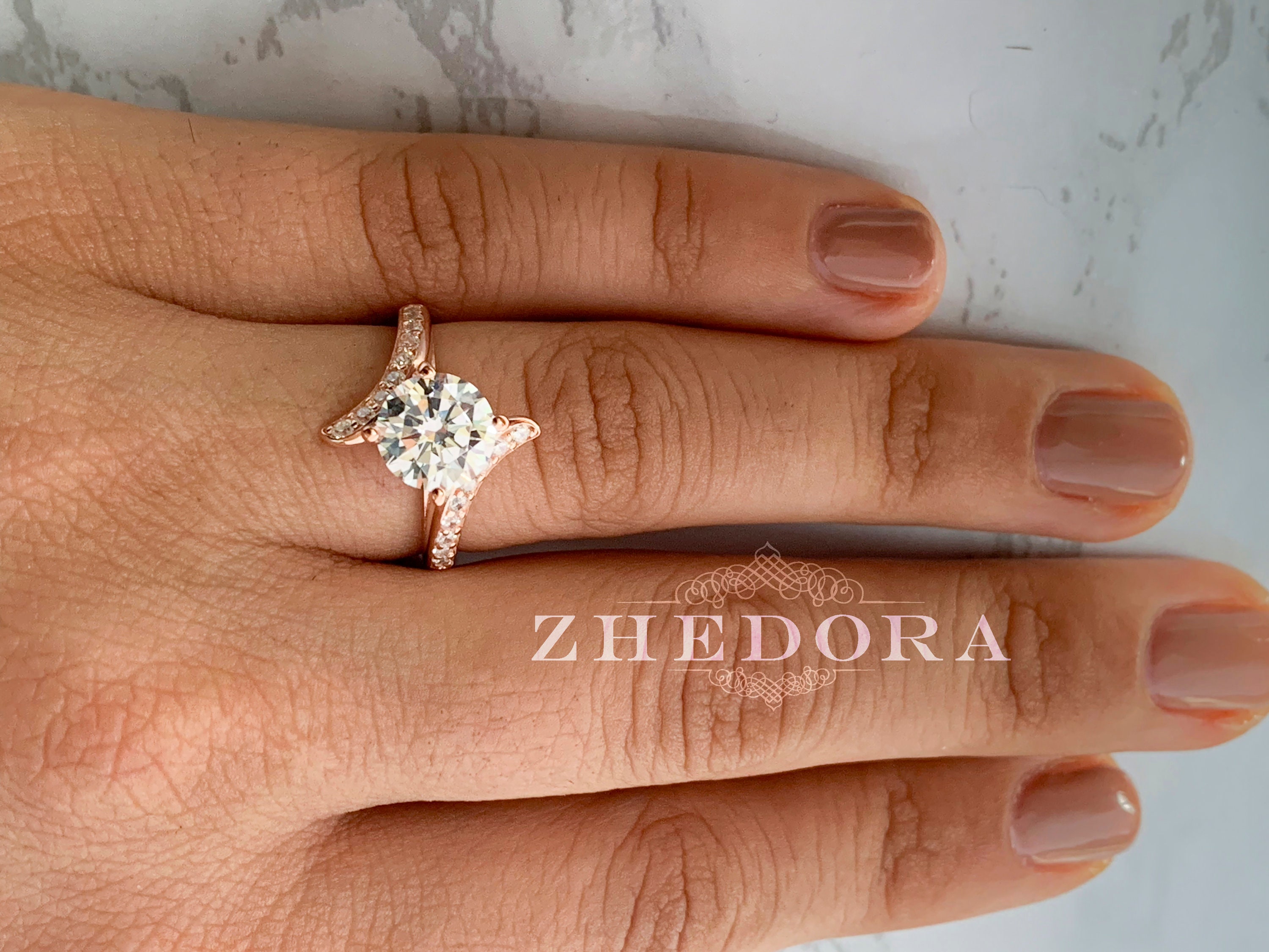 Anello Bypass In Titanio Placcato Nero Con Zirconia Rotonda 4,5mm - Taglia 6, Confezione Regalo - Foto 9